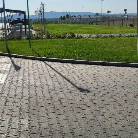 Ipari park zöldterület karbantartása